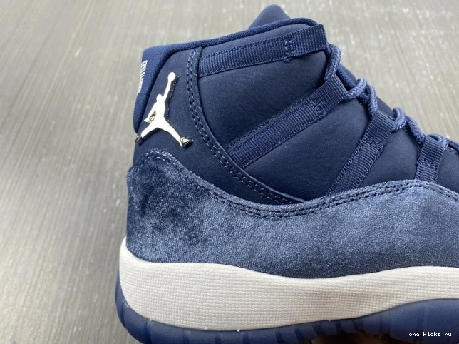 Rep AR0715-441 MIDNIGHT JORDAN WMNS AIR 11 NAVY VELVET 0523